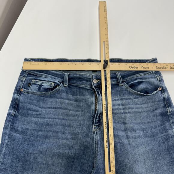 Judy Blue Denim Shorts Womens 3XL Blue Bermuda Cuffed Stretch Zip Fly JB15226LT - Picture 5 of 7